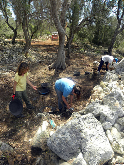 Excavacions a Es Turrasot